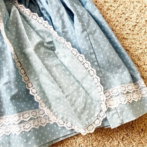 Vintage Handmade Girls Dusty Blue Prairie Ruffle Dress Sz 6? Lace White Slip - Picture 9 of 12